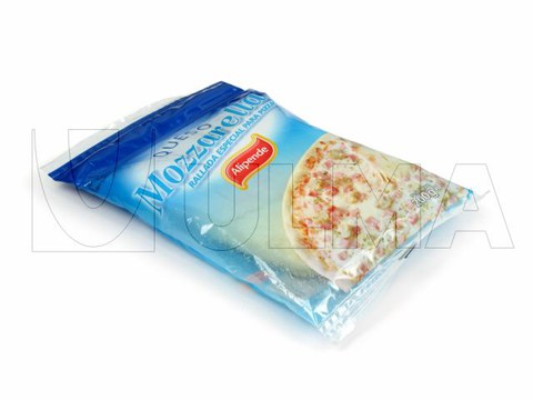 Formaggio mozzarella grattugiato confezionato con macchina verticale, in atmosfera modificata e sacchetto a cuscino con cerniera.