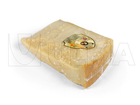 Confezionamento di formaggio parmigiano in flow pack (hffs) con film retraibile barriera
