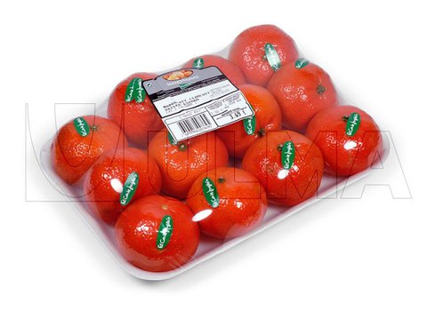 Confezionamento di mandarini in vaschetta in film estensibile