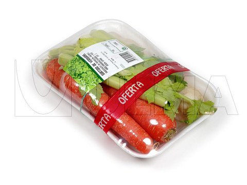 Confezionamento di mix di verdure in vaschette in film flessibile