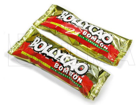 Confezionamento di biscotti ricoperti di cioccolato in flow pack