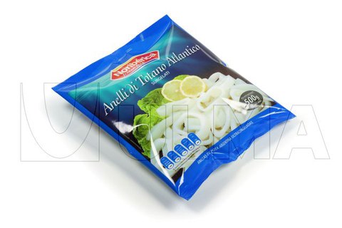 Confezionamento di cozze, cozze con mezzo guscio, anelli di calamari con macchina verticale.