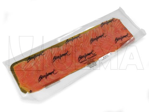 Confezionamento di salmone affumicato termoformato con film flessibile