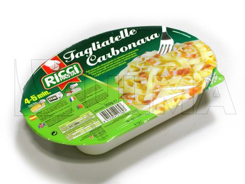 Confezionamento di pasta precotta in vassoio rigido termosaldato